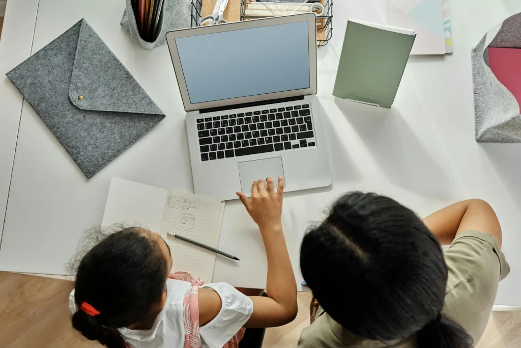Peran Teknologi Digital dalam Pendidikan Online